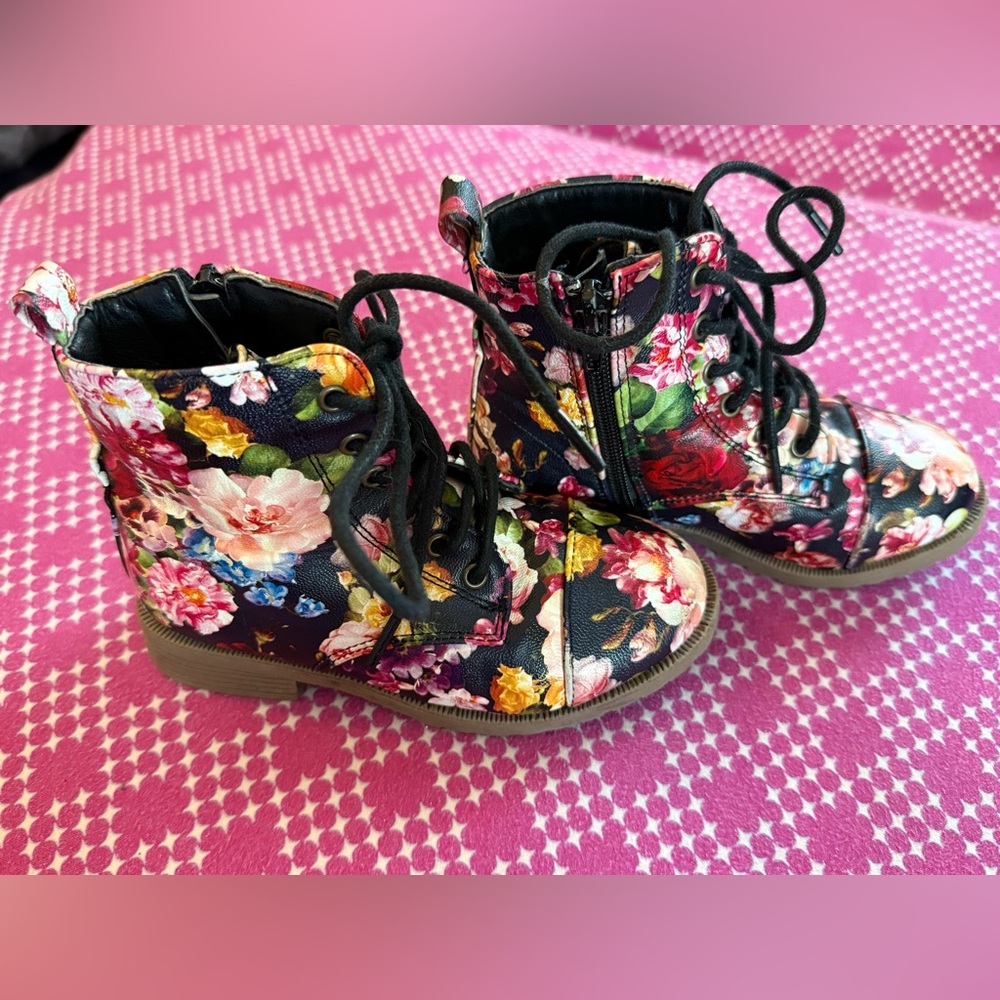 Floral Patterned Kids Boots